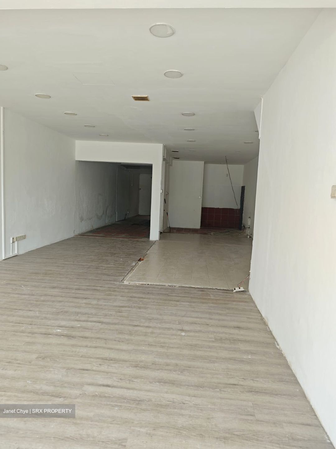 Changi Road (D14), Shop House #485384861